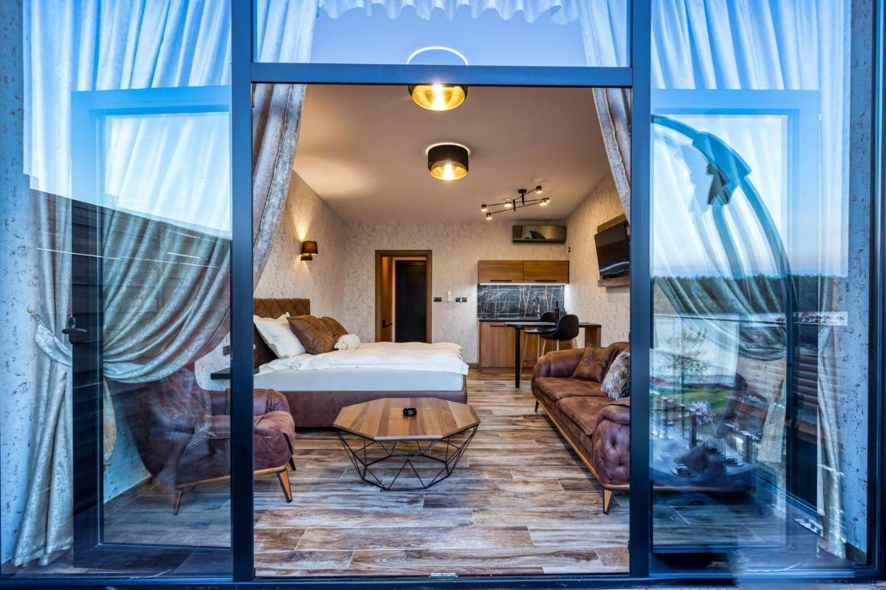 Apartmani Tiske Noci Bečej Exteriör bild