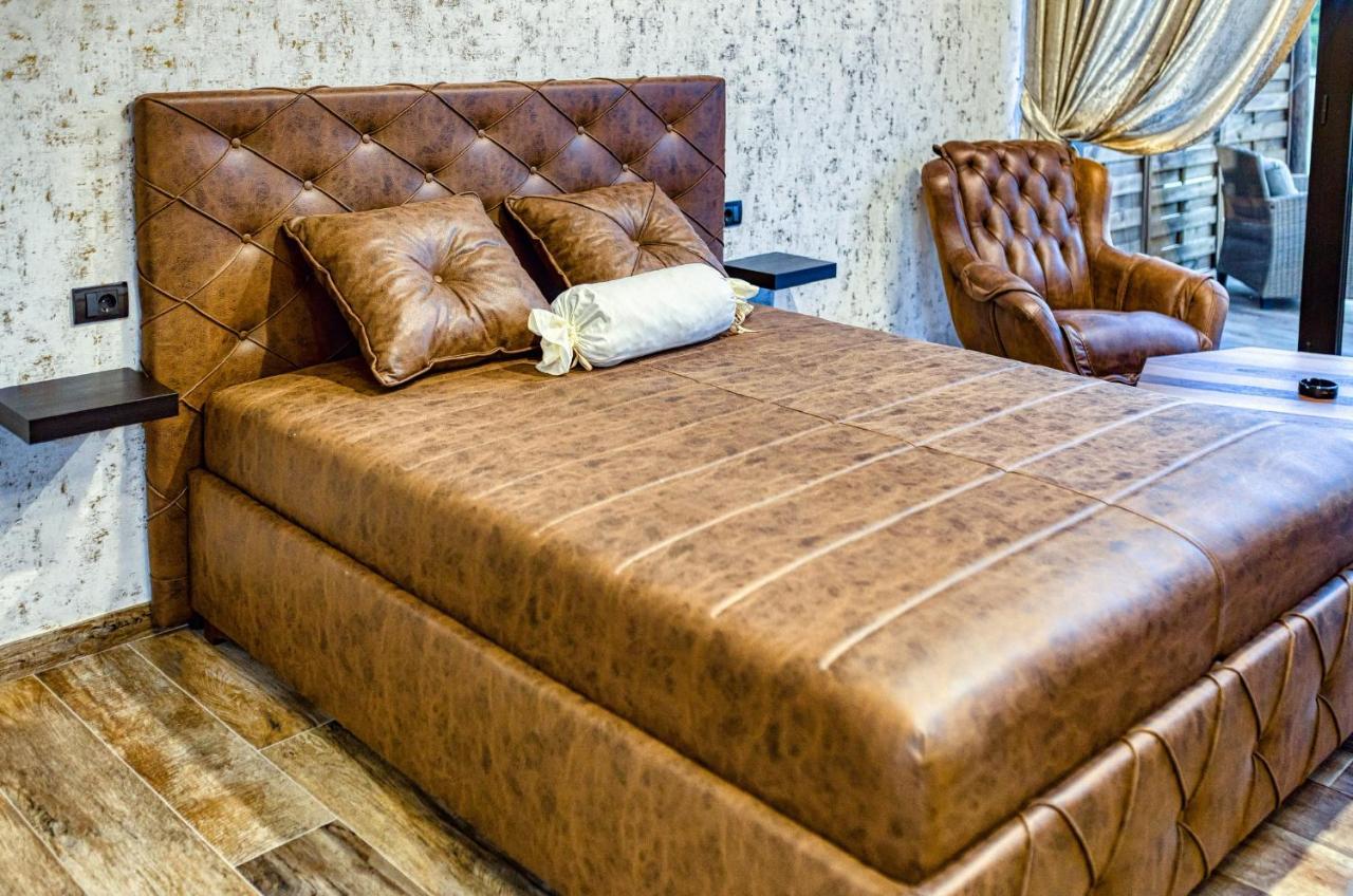 Apartmani Tiske Noci Bečej Exteriör bild